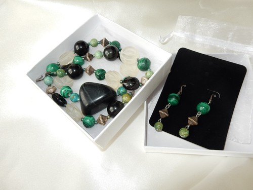 Larzo Necklace set with Earrings Malachite Carved Glass Unpolished Green Opal - Picture 13 of 14