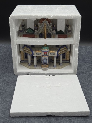 Lemax Caddington Village Old Pacific Theater Lighted House 2000 - Picture 11 of 16