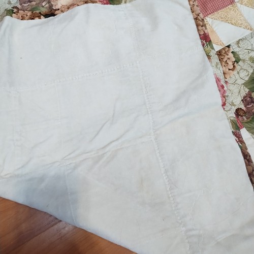 Machine Sewn Quilt Handmade Throw Floral Pinks Green Hydrangea 53x46 Light New - Picture 4 of 13