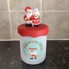 New DW Home Goodies peppermint bark scented Christmas candle 3.9oz