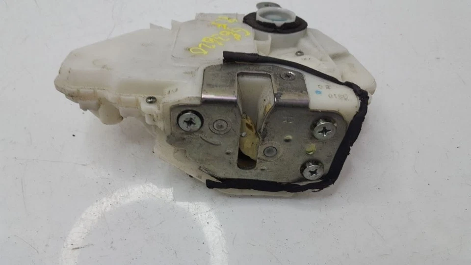 Actuador cerradura puerta pasajero delantero derecho 2006 07 08 09 10 11 Honda Civic sedán Foto 2 de 4