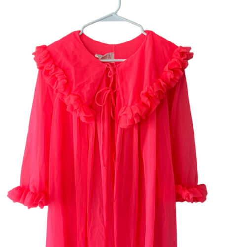 Vintage 60’s Peignoir Chiffon Robe Hot Coral Pink Ruffles Size Small ILGWU Union - Picture 3 of 7