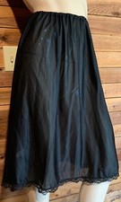 VINTAGE BLACK SIZE LARGE HALF SLIP 13889