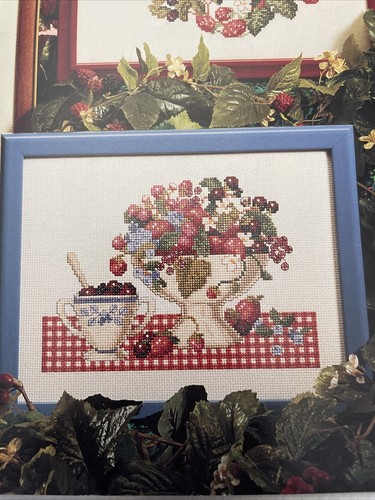 Berries Berries Berries American School of Needlework Cross Stitch Pattern 3681 - Picture 4 of 6