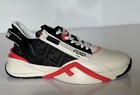 Foto 1 di 16