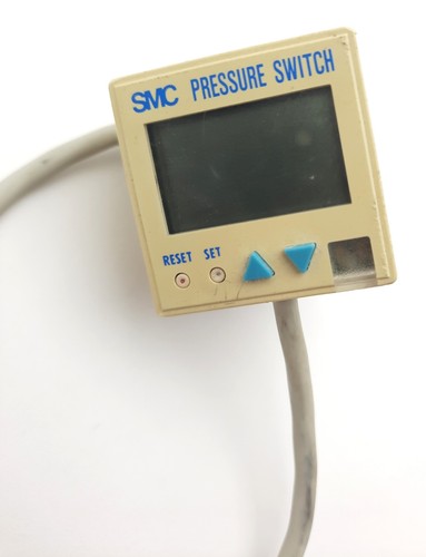 SMC ZSE4-T1-65 Vacuum Pressure Switch, Pressure Rating: -101kPa (-760mmHg) - Picture 4 of 6