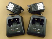 Motorola LOT (2) AAHTN9001B Intellicharge Radio Desktop Battery Charger Cradle