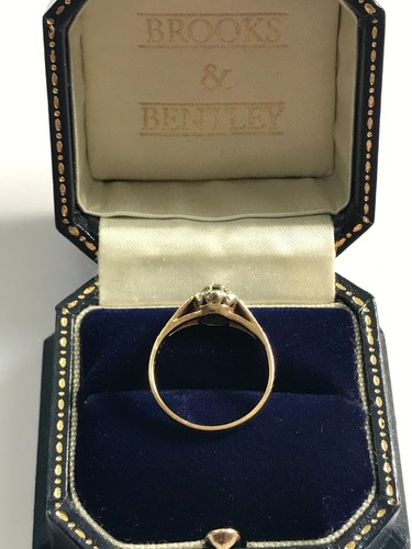 9ct Gold Diamond Cluster Ring Gold Patterned 1980 Vintage Ring Size N 1/2 - Picture 11 of 17