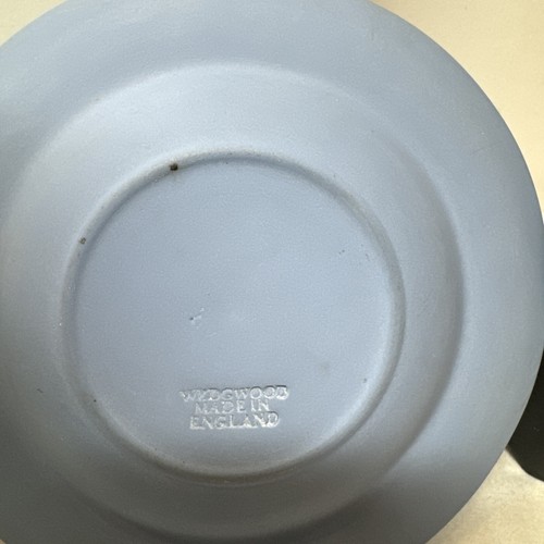Wedgwood Ashtray-Blue with White Goddess in original box - Picture 4 of 7