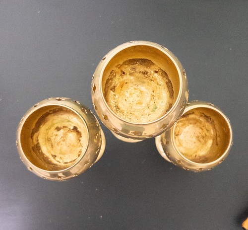 Vtg Cutout Brass Candle Holders Set, 10”, 7.5”, 5.5” tall, Tea Lights Included - Picture 12 of 17