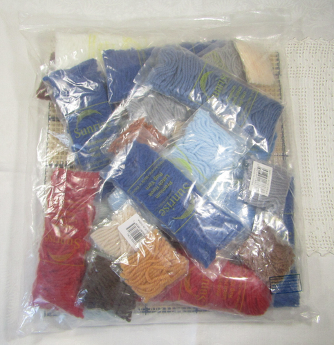 Herrschners Pelican Latch Hook Pillow Kit 16x16 Beach Seashore - Rare - NIP - Picture 4 of 5