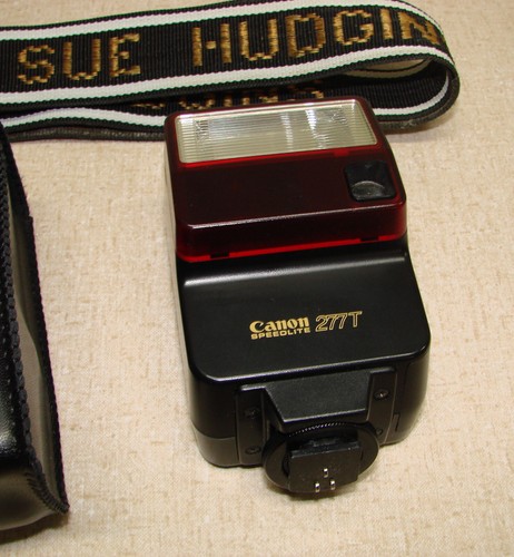 schönes CANON SPEEDLITE 277t KAMERABLITZGERÄT mit Softcase + Vintage Gurt - Bild 3 von 4