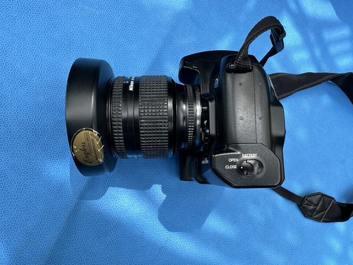 FUJIFILM FINEPIX S1PRO w/ NIKKOR LENS 24-120mm 1:3.5-5.6D, NIKON LENS HOOD HB-11 - Picture 20 of 23