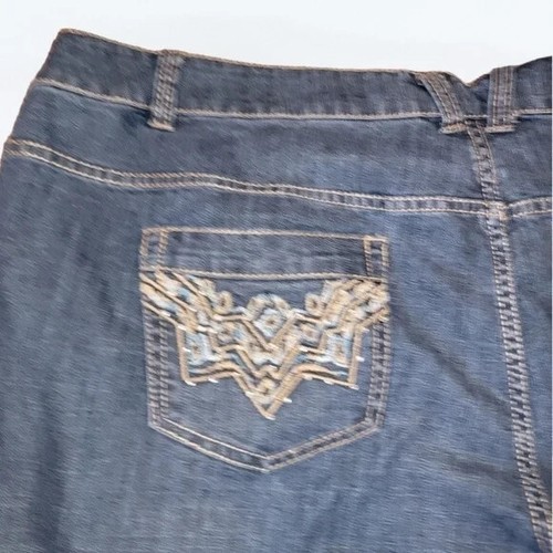 NWT AVENUE DENIM Womens Jeans Petite Plus Size 30P Blue Embroidered Pockets T50