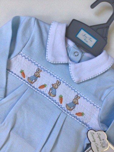 Baby Boys Spanish Blue Smocked peter rabbit Sleepsuit 3-6 Months Cotton - Picture 2 of 3