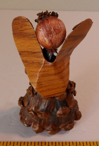 Vintage Rustic Pinecone Angel Figurine Taiwan 4.5" Primitive Art Handmade - Picture 3 of 5