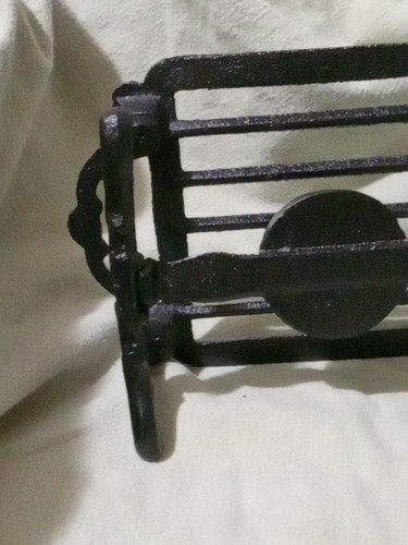 (076) Sungmor Heavy Duty Cast Iron Tealight Teapot Warmer. Stable Holder Stand - Picture 7 of 10