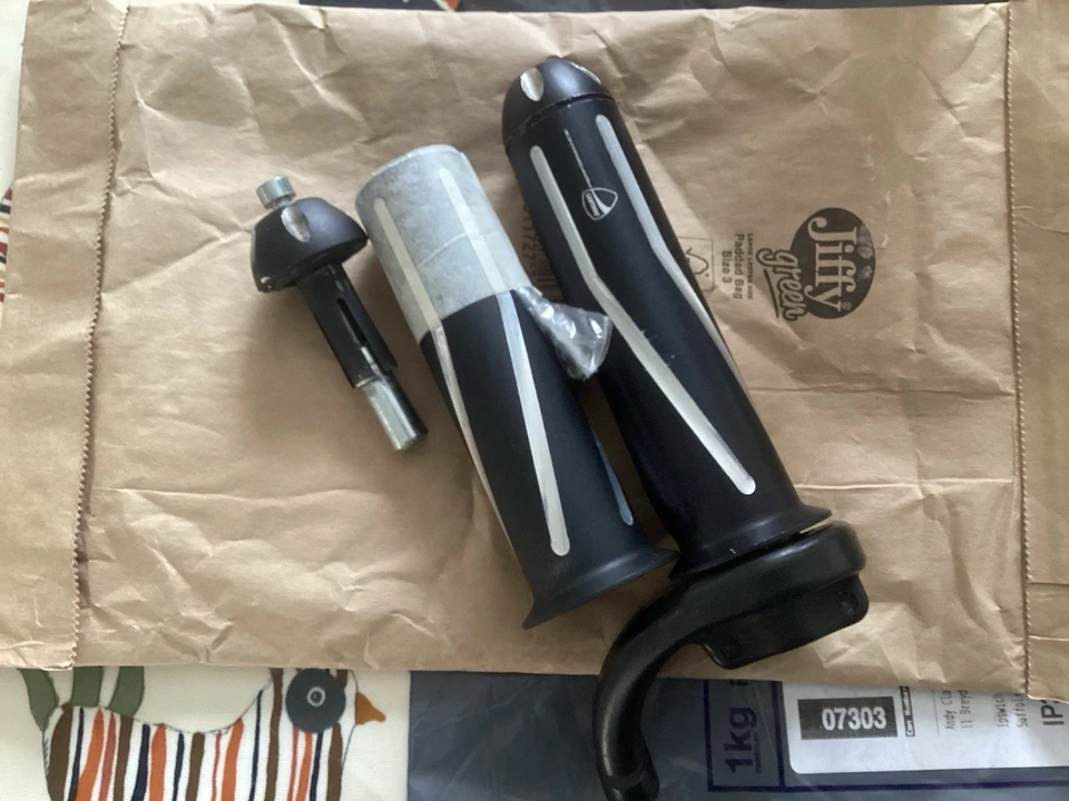 Ducati Performance Grips - Image 4 of 4