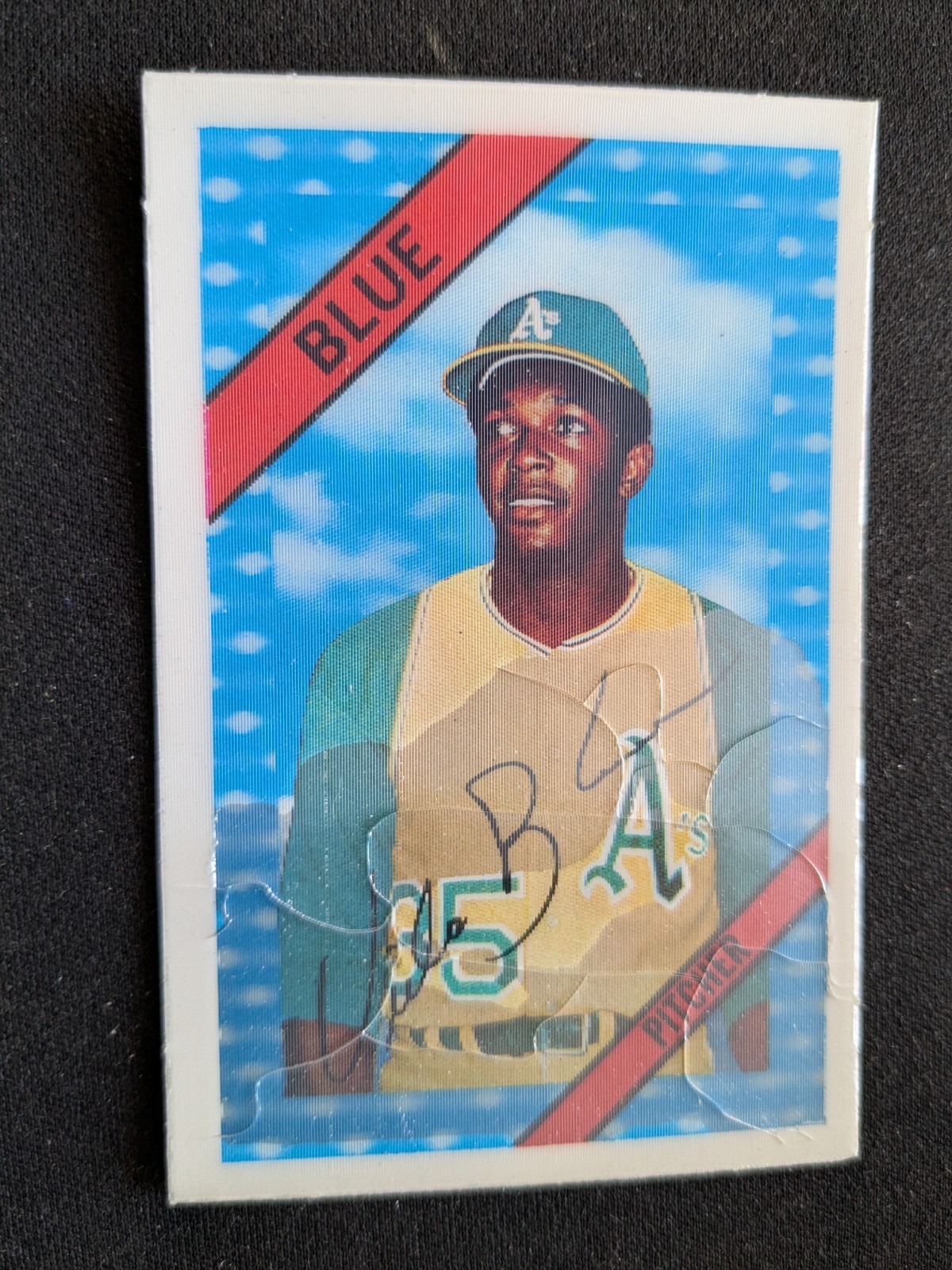 1972 Kellogg's Baseball Card # 9 Vida Blue - Oakland A's (P)