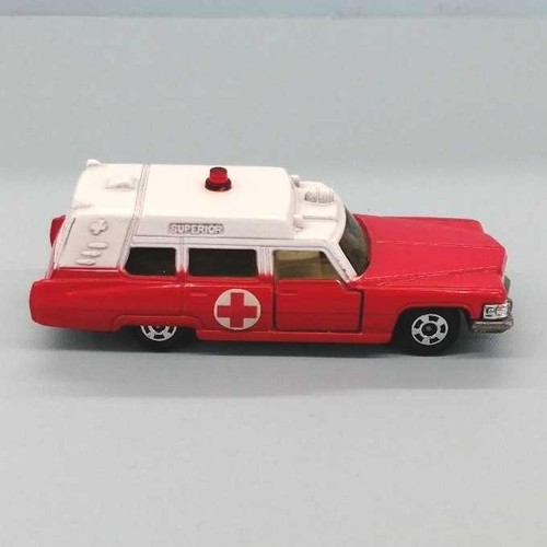 TOMY Cadillac Ambulance - Picture 4 of 7