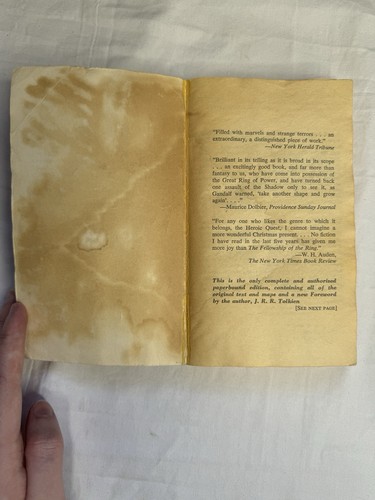 Vintage J.R.R. Tolkien Fellowship Of The Ring and The Hobbit Bücher Wasserschaden - Bild 4 von 9