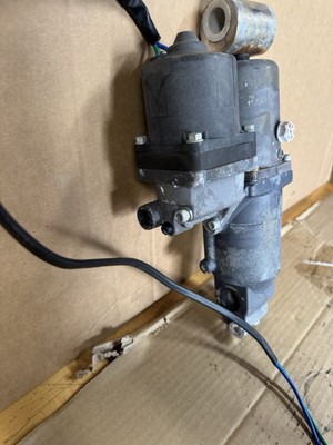 Suzuki 60 70 90 115 Power Trim Tilt Manifold Assembly 48400