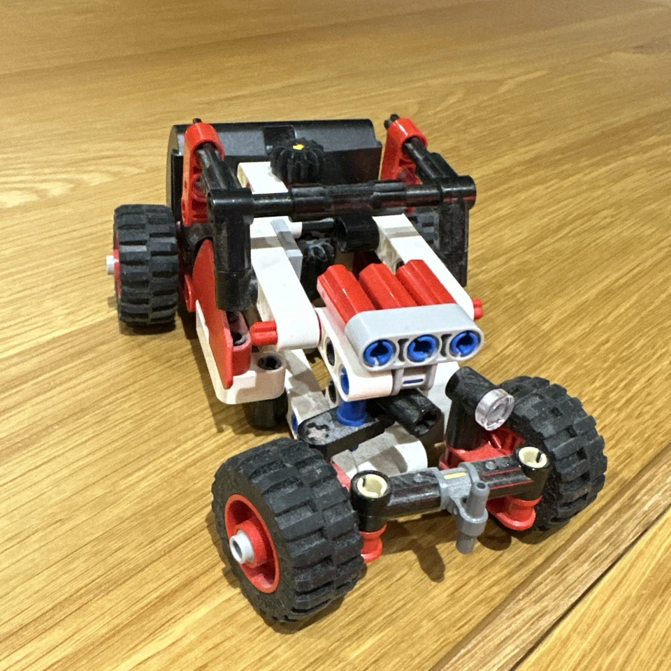 LEGO Technic 42116 Skid Steer Loader, photo 3 of 3