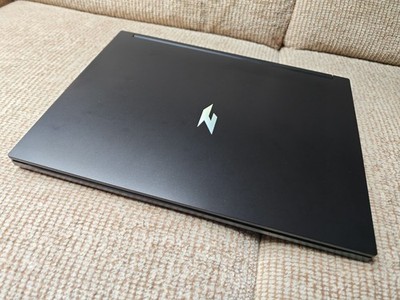Acer Nitro V16 AI AMD Ryzen 260 RTX 5070 16GB DDR5 1TB SSD 180Hz Gaming Laptop