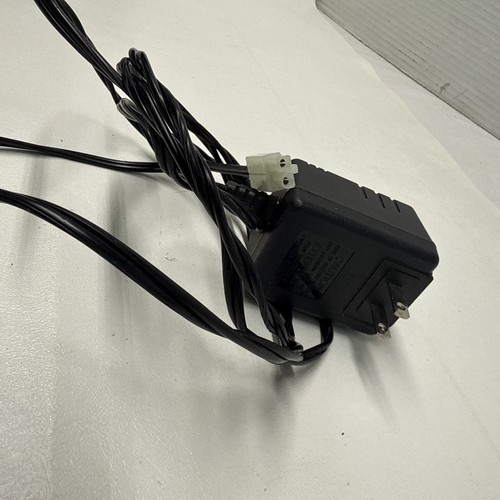 Toro OEM Battery Charger Part No. 104-7401 For Electric Start Lawnmower - Picture 3 of 6