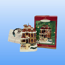 Hallmark Keepsake Ornament – Up on the Housetop QLX7575 Santa’s Rooftop Arrival