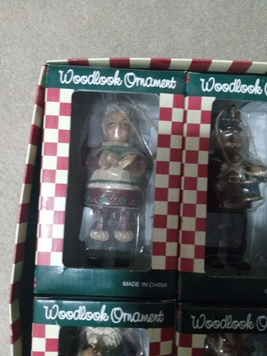 8 Piece Woodlook Christmas Ornament Set Holiday  snowman santa Cabin Look - Bild 2 von 10