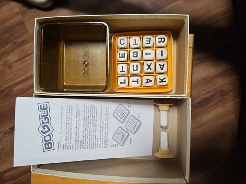 Vintage BOGGLE 1976 1977 Parker Brothers Hidden Word Games. Complete - Picture 2 of 6