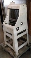 Oliver Bread Slicing machine model 797. For parts, untested,