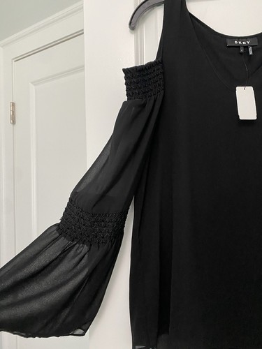 DKNY Ladies Black V-Neck Shoulder Cutout Shirt NWT Size M - Picture 2 of 6