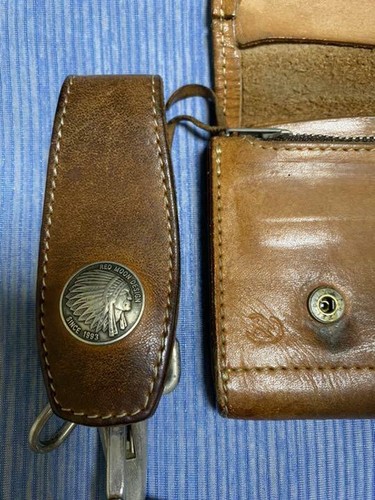 Long Wallet Keyring Red Moon