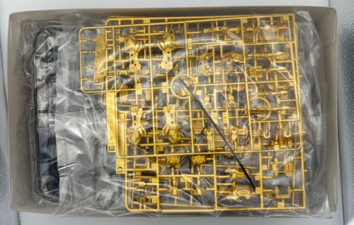 Kit Modelo Amatsu Mina Marco Dorado Bandai Gundam Astray 5055460-3000 - Imagen 8 de 8