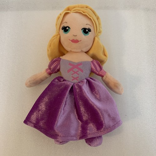 Rapunzel Weichpuppe. Plüschtier Disney Prinzessin. Tangled. Posh Paws. 9 Zoll.