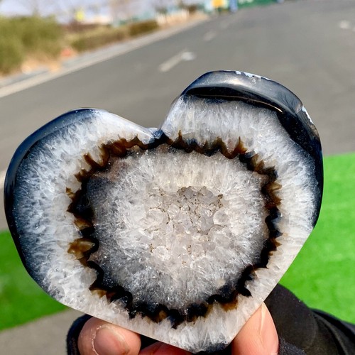 142G Natural beautiful heart-shapedagate crystal cave super large gem - Picture 15 of 24
