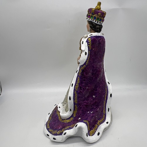 Bradford Exchange Queen Elizabeth 12 Inch Tall Coronation Mosaic Figurine 2017 - Picture 5 of 10