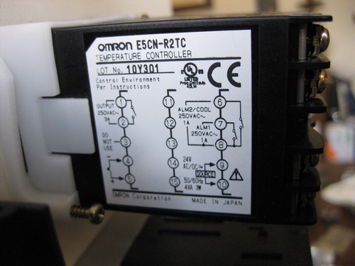 Omron E5CN-R2TC Digital Temperature Controller Panel Mount Japan - Picture 2 of 3