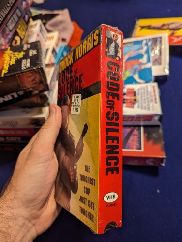 Code of Silence 1994 VHS Movie Brand New and Sealed - Chuck Norris - Picture 2 of 5