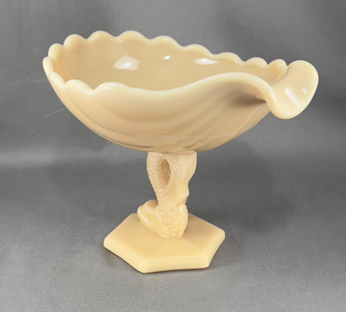 Vtg Westmoreland Shell Bowl Dolphin Base Pedestal Almond Milk Glass Centerpiece - Picture 5 of 16