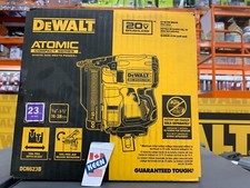 DEWALT CANADA 20V MAX Li-Ion Cordless 23GA Pin Nailer (Tool Only)