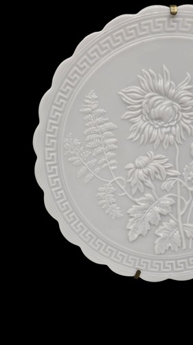 Vintage 1930's Imperial Milk Glass Floral Embossed Decorative Plate - Picture 2 of 6