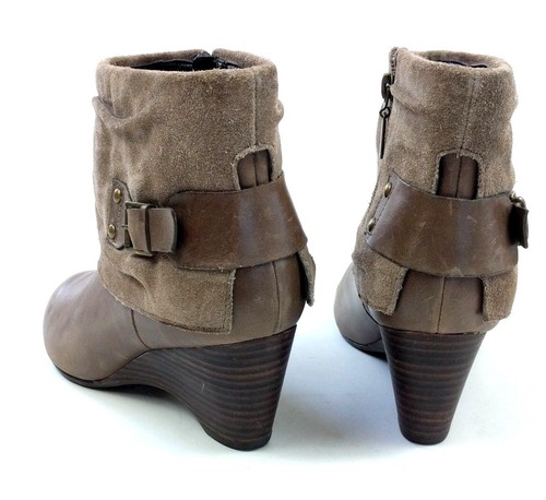 Clarks Tan Leather Ankle Boots Womens Size 9.5 Fold Over Side Zip Active Air - Picture 3 of 9