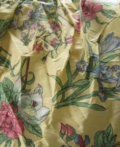 LOVELY-CROSCILL-BOTANICAL-GARDENS-BED-SKIRT-QUEEN