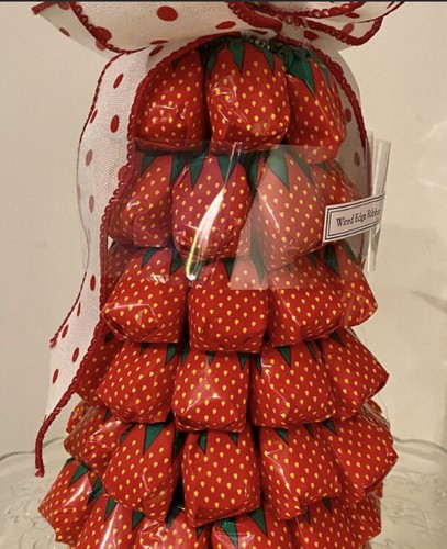 Strawberry Real Hard Candies Tree 🌲 🍓 - Picture 2 of 8