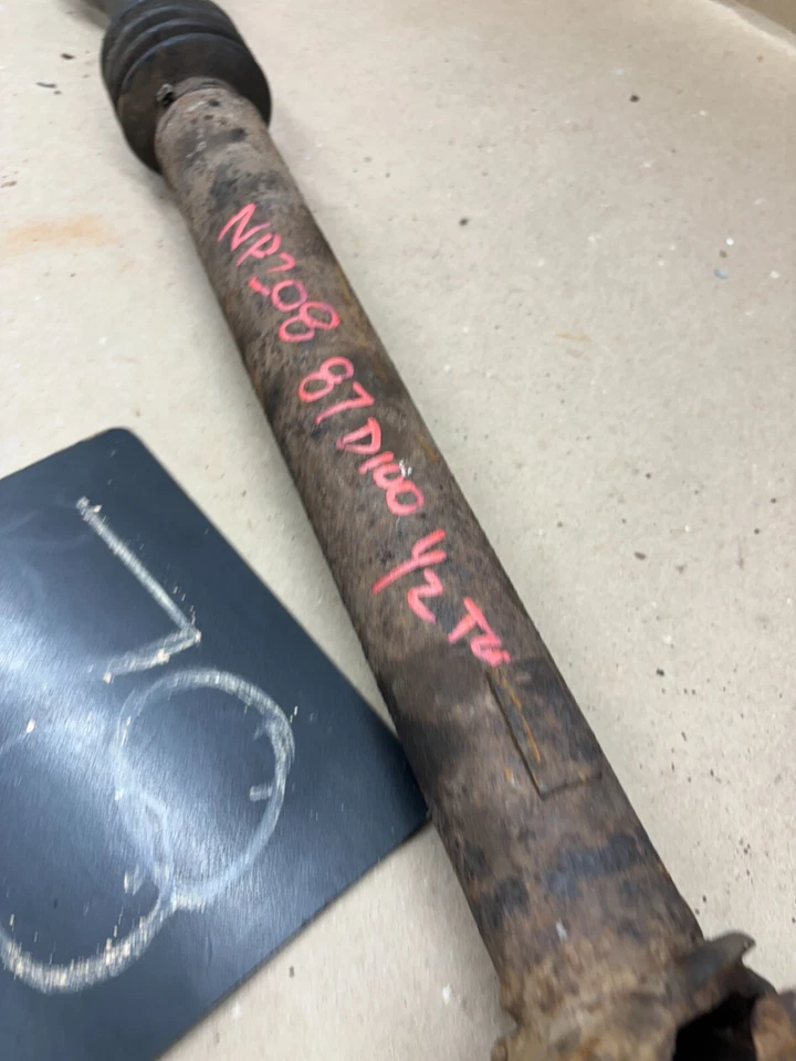 Dodge D100 D150 1981 86 1987 4x4 eje de transmisión delantero línea de transmisión 1/2 tonelada NP208 OE Foto 4 de 4