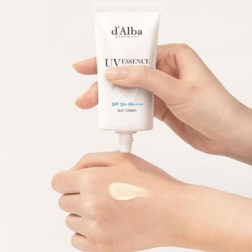 50ml D’ALBA Waterfull Pink Tone Up Sunscreen SPF 50+ PA+++ - HOT - Picture 5 of 12