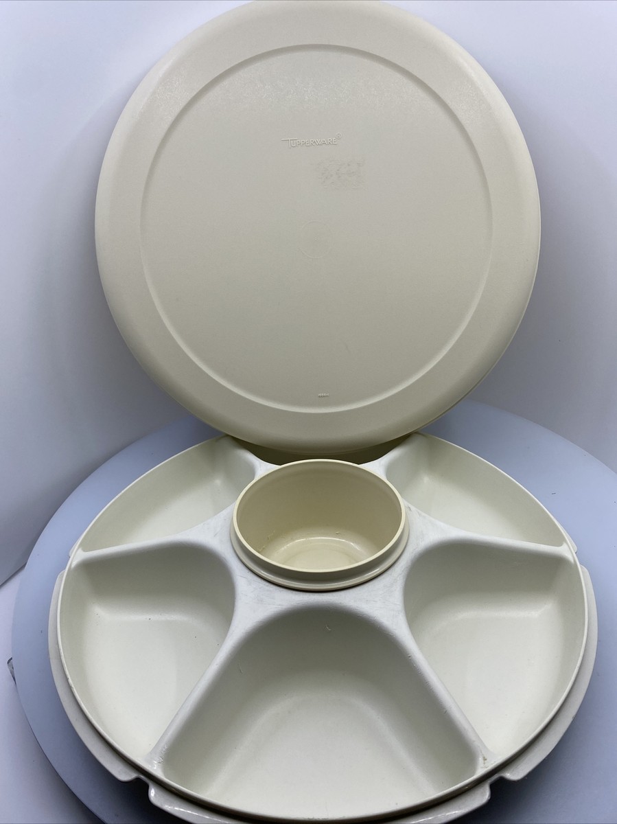 Tupperware 中古品まとめ売り Vintage Tupperware Dish Veggie Serving Tray 1665-4 & 1666-4